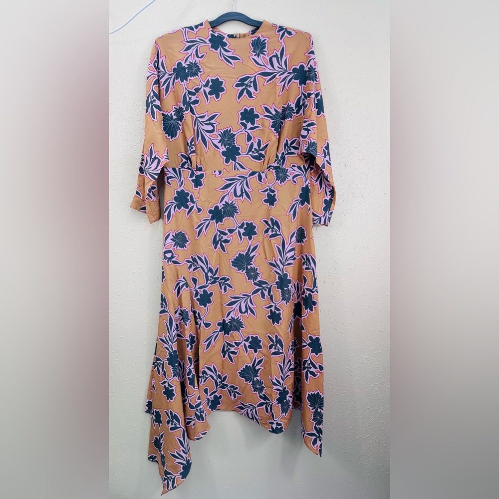 St. John collection Handkerchief Hem Silk Blend  Dress Camel Pink Gray 12 $1,195 - Picture 3 of 13